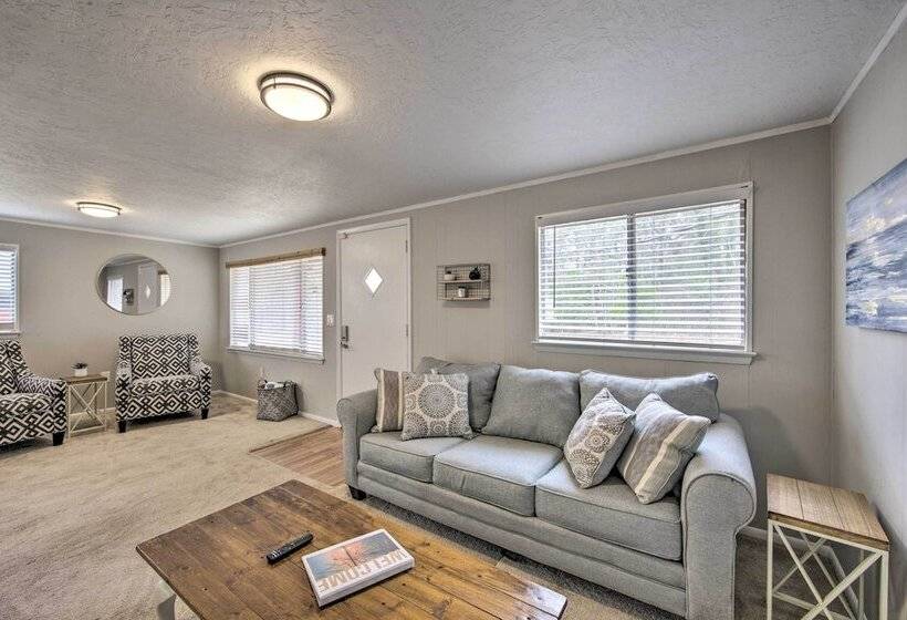 Jefferson Retreat W/ Backyard < 1 Mi To Lake!