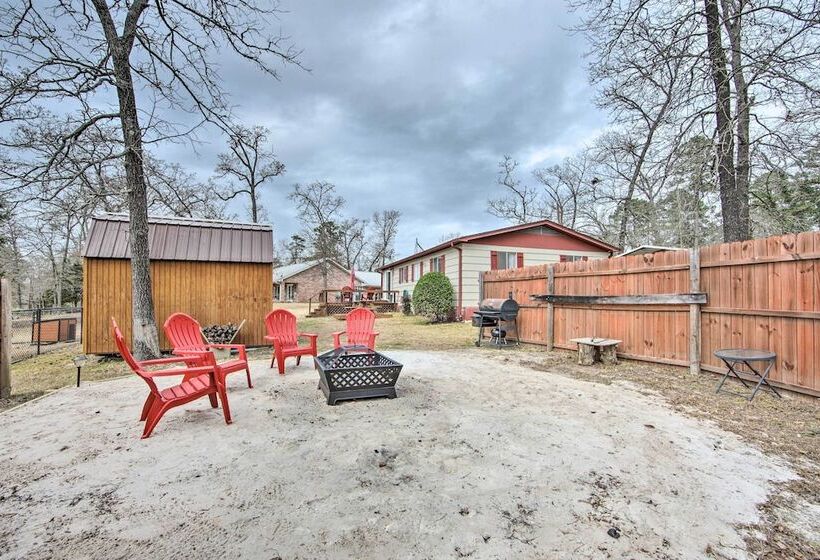 Jefferson Retreat W/ Backyard < 1 Mi To Lake!