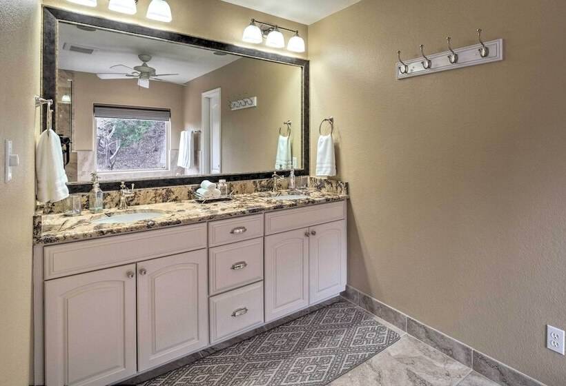 Jonestown House On Hill W/ Lake Travis Views!