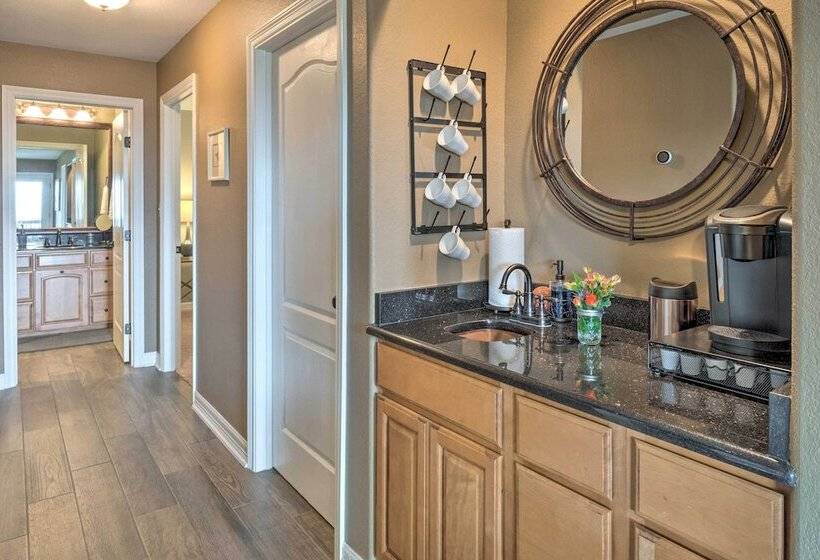 Jonestown House On Hill W/ Lake Travis Views!