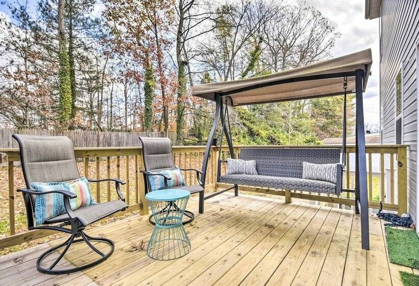 Joppatowne Home W/ Private Deck & Fireplace!