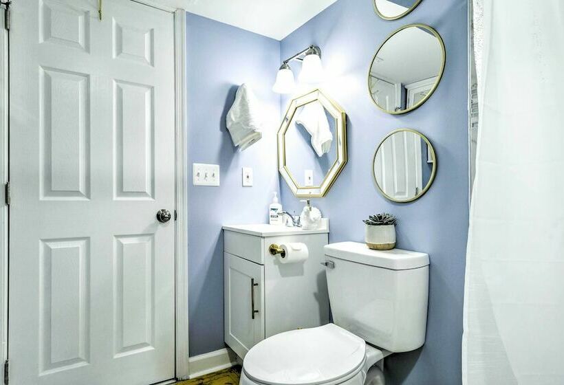 Joppatowne Home W/ Private Deck & Fireplace!