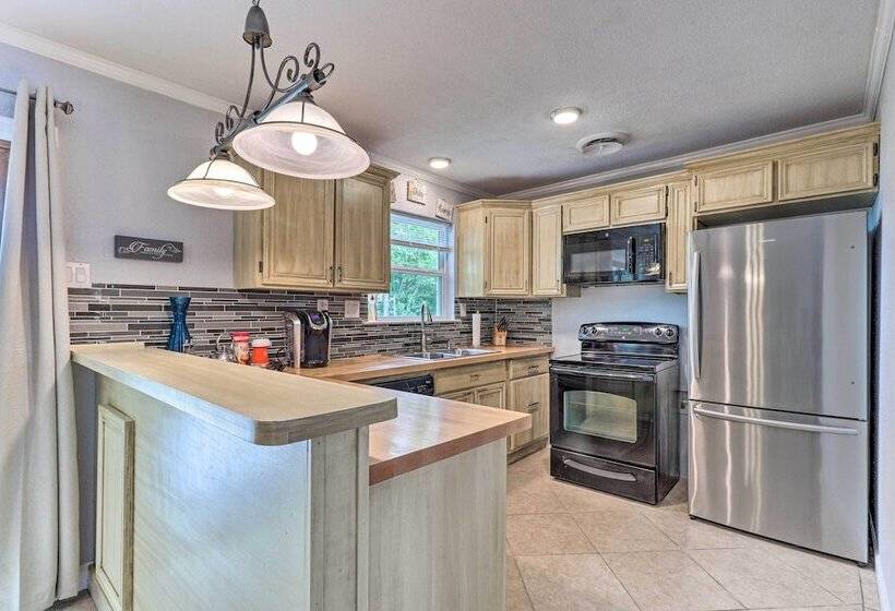 6 Mi To Fort Hood & Universities: Killeen Home