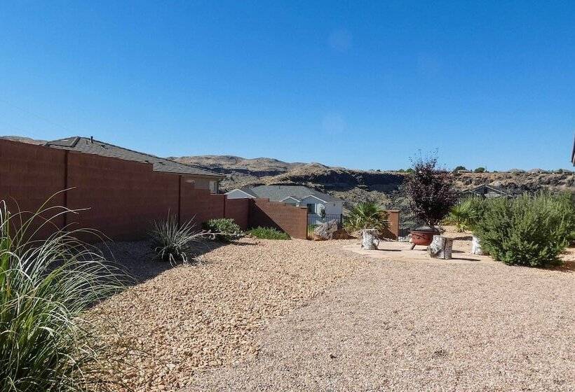 La Verkin Home W/ Hot Tub, Kayaks, & Bikes!