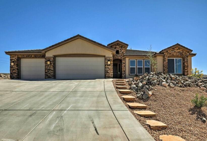 La Verkin Home W/ Hot Tub, Kayaks, & Bikes!