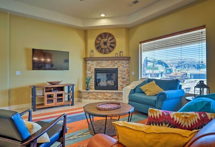 La Verkin Home W/ Hot Tub, Kayaks, & Bikes!