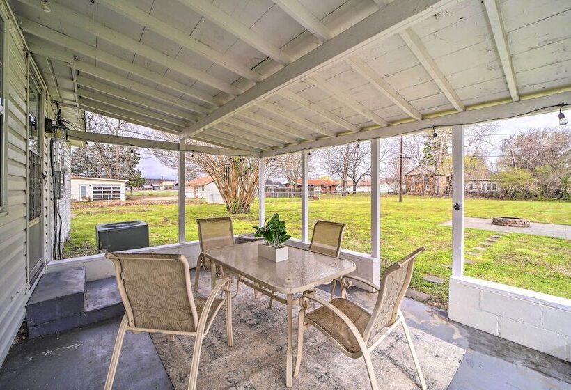 Lake Eufaula Retreat W/ Fire Pit, Near Main St!