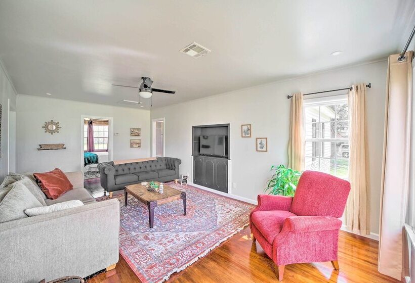 Lake Eufaula Retreat W/ Fire Pit, Near Main St!