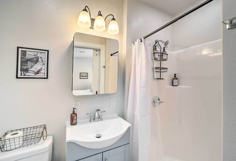 Lake Eufaula Retreat W/ Fire Pit, Near Main St!