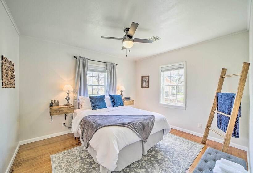 Lake Eufaula Retreat W/ Fire Pit, Near Main St!