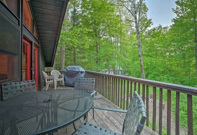 Michigan Cabin Hideaway W/ Lake & Trail Access!