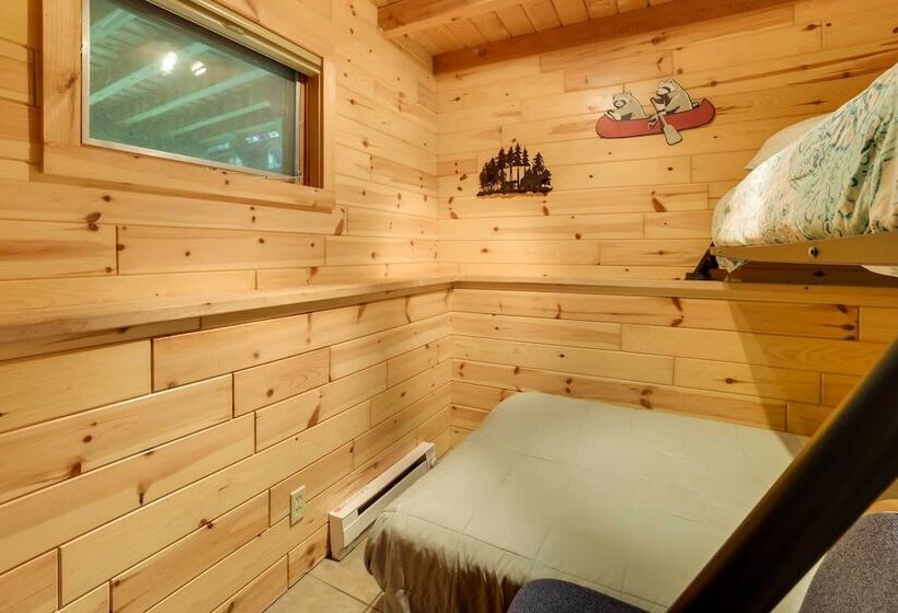 Michigan Cabin Hideaway W/ Lake & Trail Access!