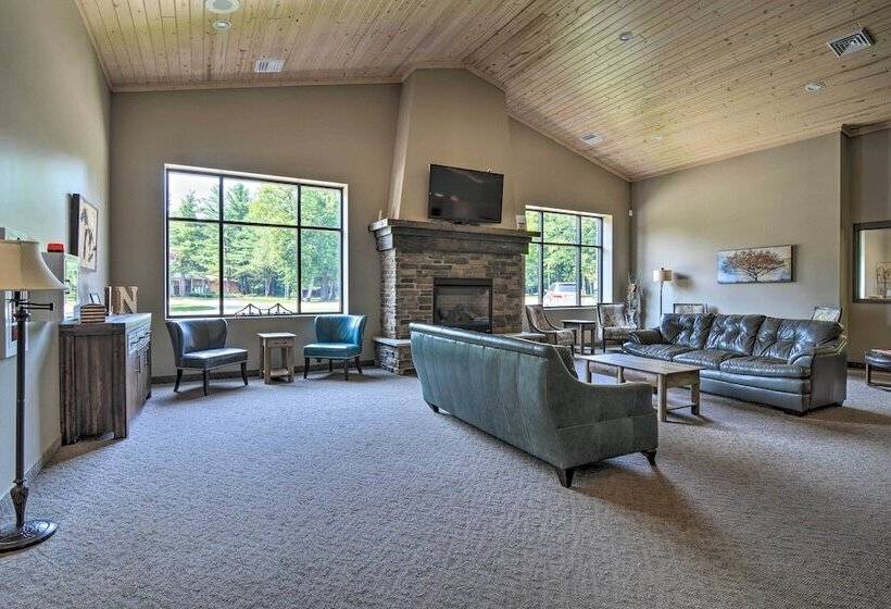 Michigan Cabin Hideaway W/ Lake & Trail Access!