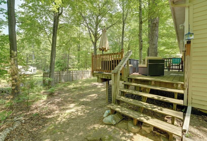 Lake Michigan Gem < Half Miles To Private Beach!