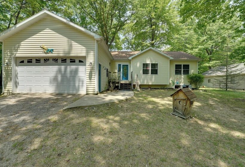 Lake Michigan Gem < Half Miles To Private Beach!