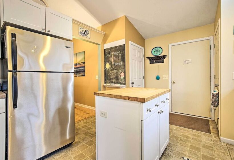 Lake Michigan Gem < Half Miles To Private Beach!