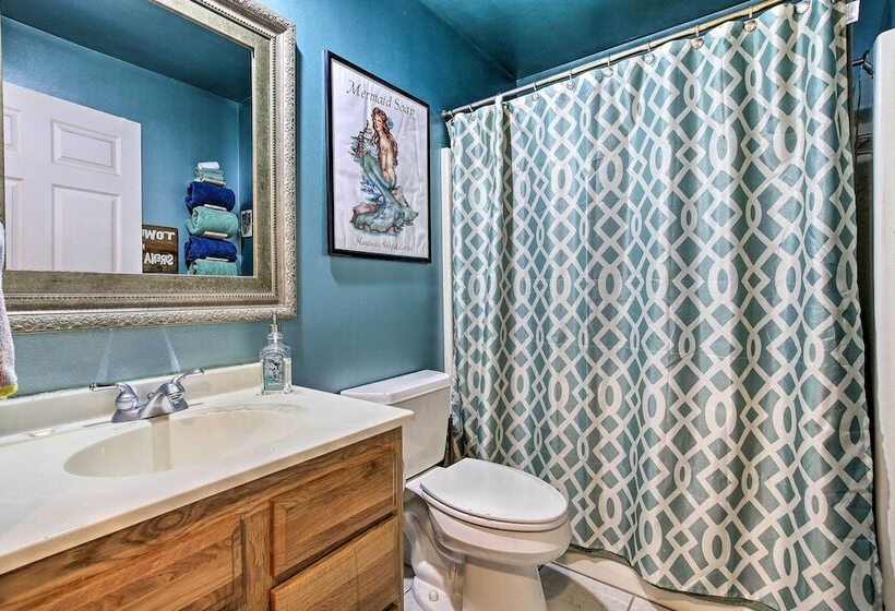 Lake Michigan Gem < Half Miles To Private Beach!