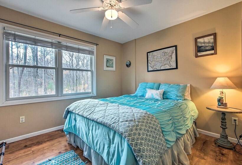 Lake Michigan Gem < Half Miles To Private Beach!