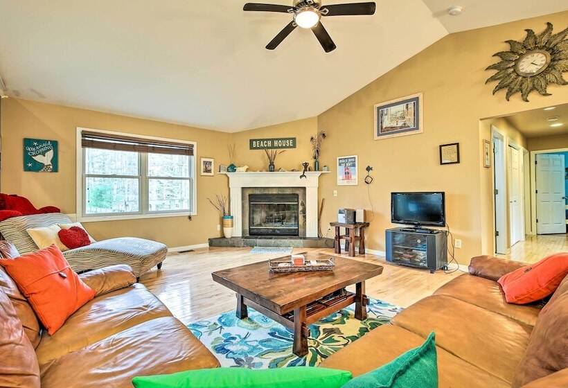 Lake Michigan Gem < Half Miles To Private Beach!