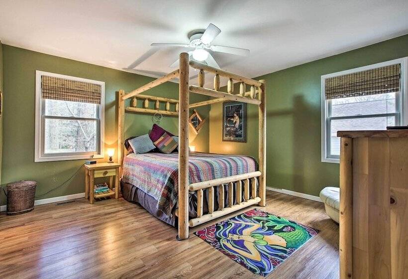 Lake Michigan Gem < Half Miles To Private Beach!