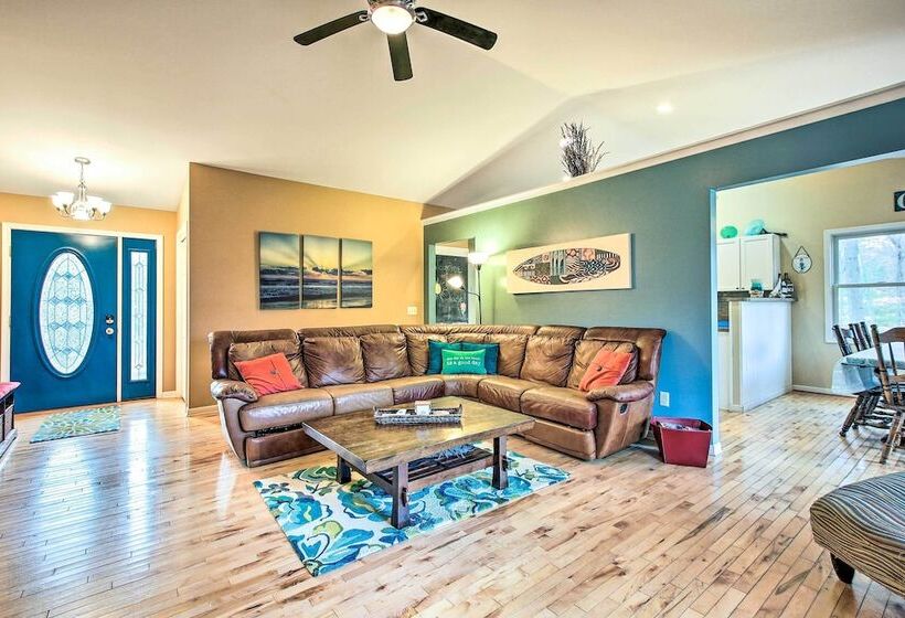 Lake Michigan Gem < Half Miles To Private Beach!