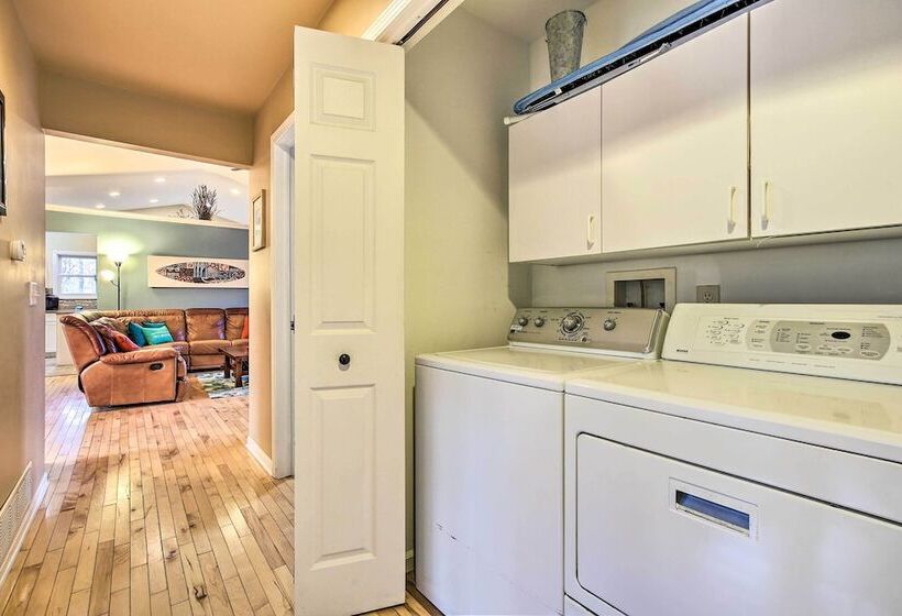 Lake Michigan Gem < Half Miles To Private Beach!