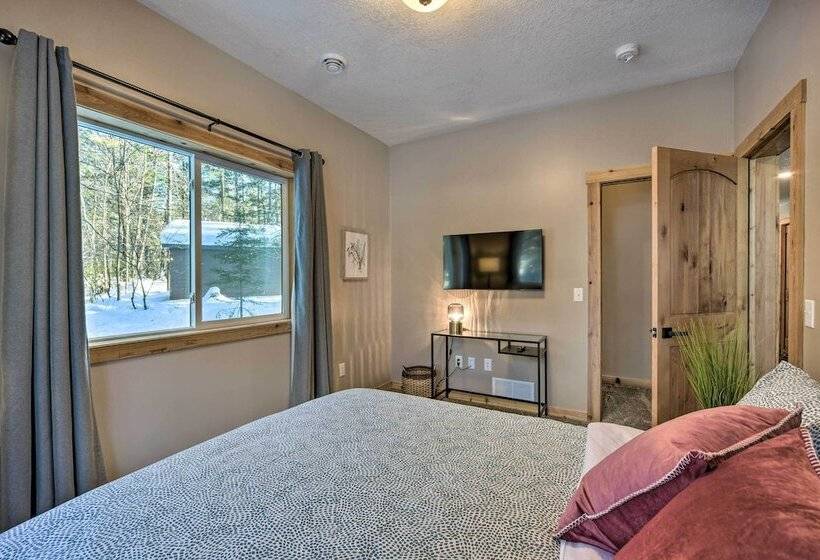 Lake Nelson Home W/ Dock & Fire Pit!