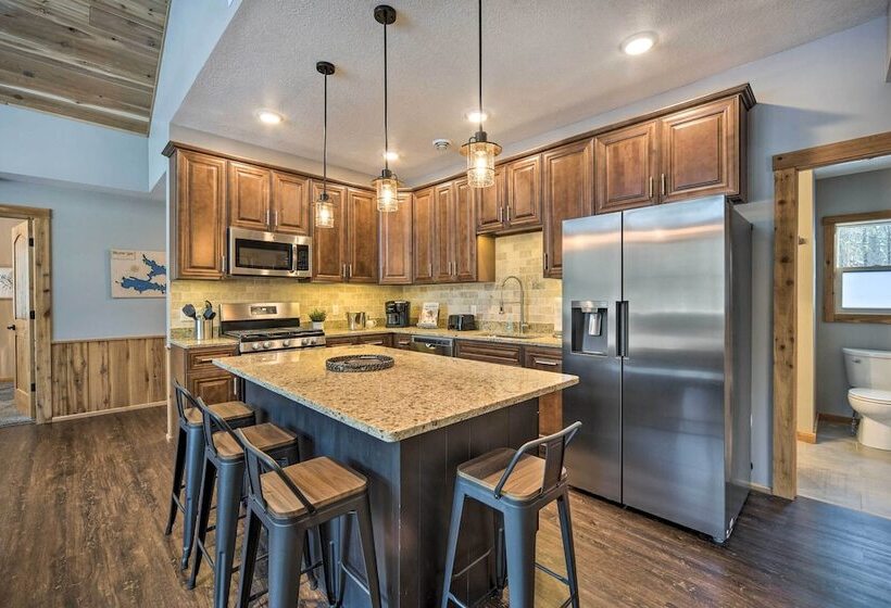 Lake Nelson Home W/ Dock & Fire Pit!