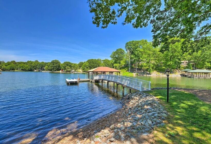 Lake Norman Retreat W/ Dock ~ 1 Mi To Marina!