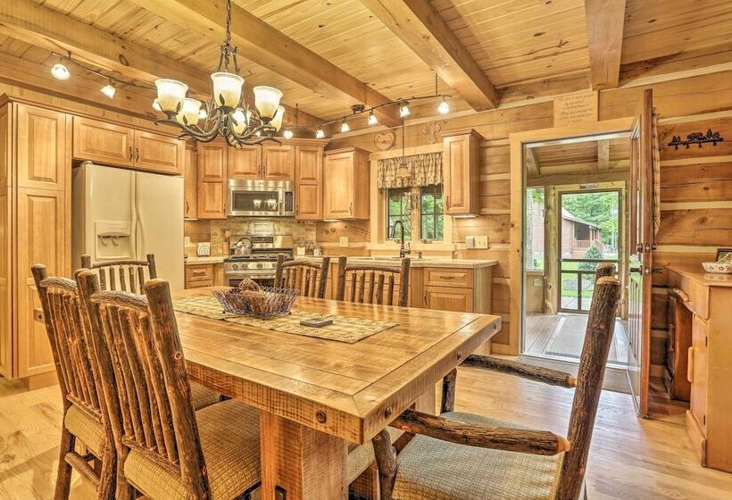 Lake Wallenpaupack Cabin W/ Shared Pool!