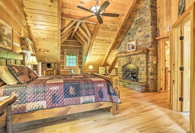 Lake Wallenpaupack Cabin W/ Shared Pool!