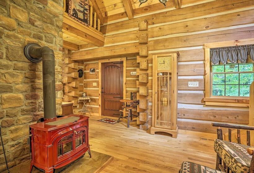 Lake Wallenpaupack Cabin W/ Shared Pool!