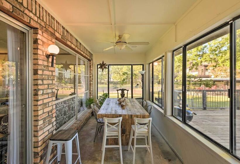 Private Beach & Dock: Home On Eagle Mountain Lake