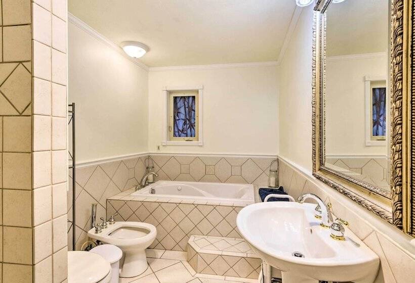 Private Beach & Dock: Home On Eagle Mountain Lake