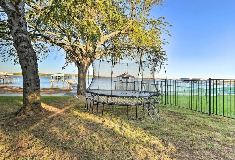 Private Beach & Dock: Home On Eagle Mountain Lake