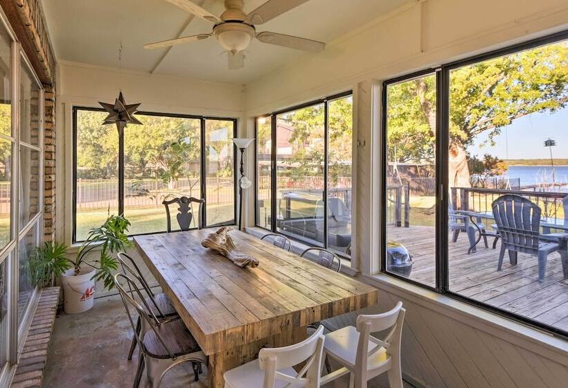 Private Beach & Dock: Home On Eagle Mountain Lake