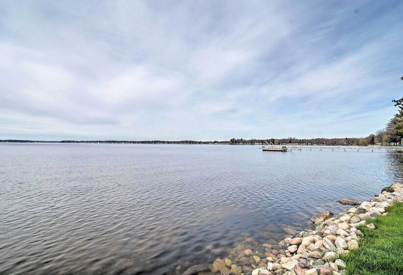 1/2 Mi To White Pine Trail: Lakefront Home W/ Dock