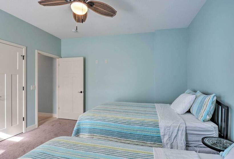 1/2 Mi To White Pine Trail: Lakefront Home W/ Dock