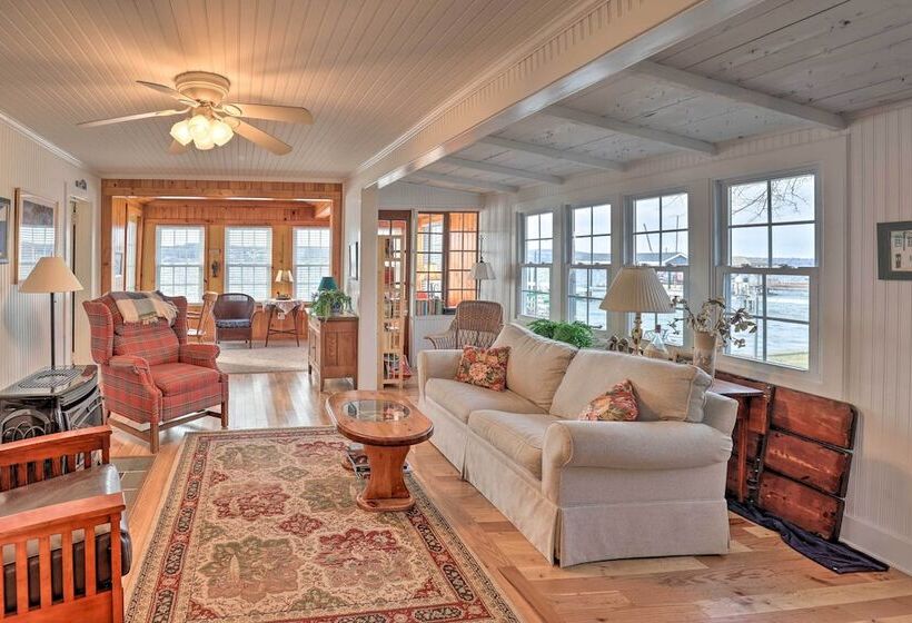 Lakefront Canandaigua Home W/ Grill, Fire Pit