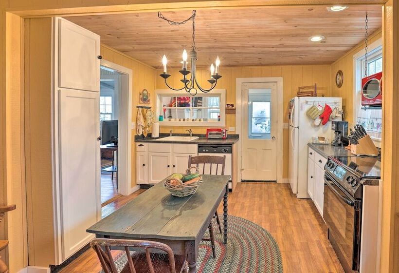 Lakefront Canandaigua Home W/ Grill, Fire Pit