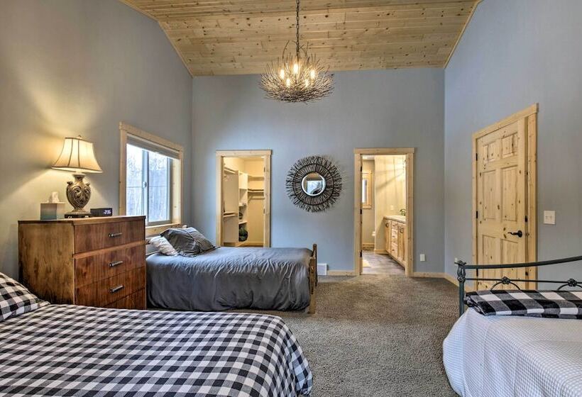 Lakefront Cottage In Iron River: 3 Mi To Skiing!