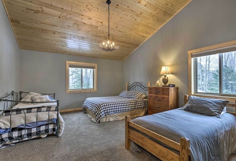 Lakefront Cottage In Iron River: 3 Mi To Skiing!