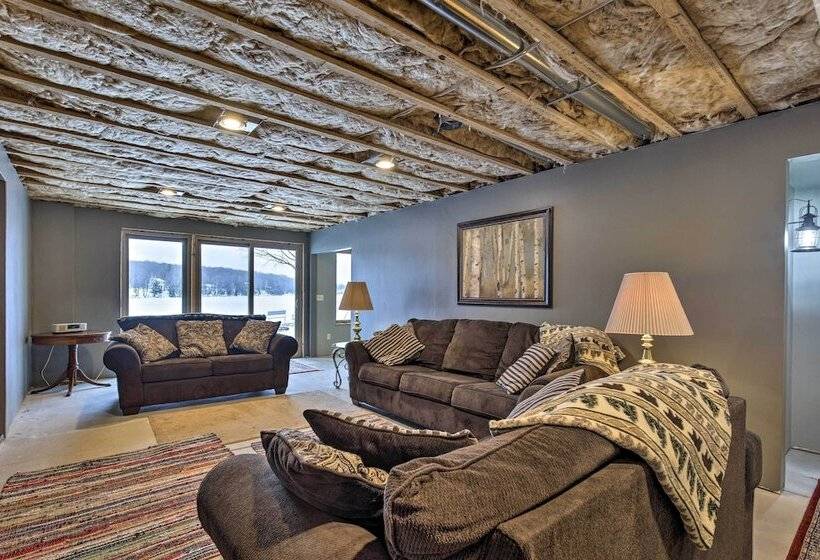 Lakefront Cottage In Iron River: 3 Mi To Skiing!