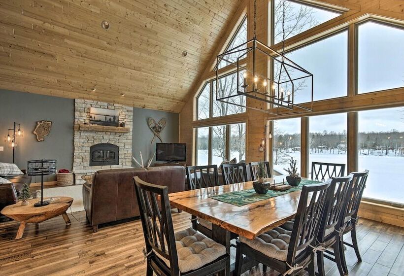 Lakefront Cottage In Iron River: 3 Mi To Skiing!