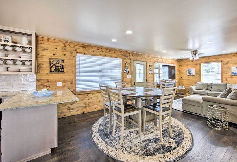 Lakefront Daingerfield Retreat W/ Shared Dock!