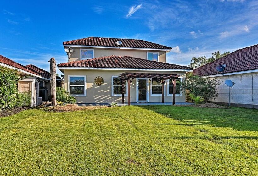 Walk To Ocean: Lakefront Dickinson Stucco House!