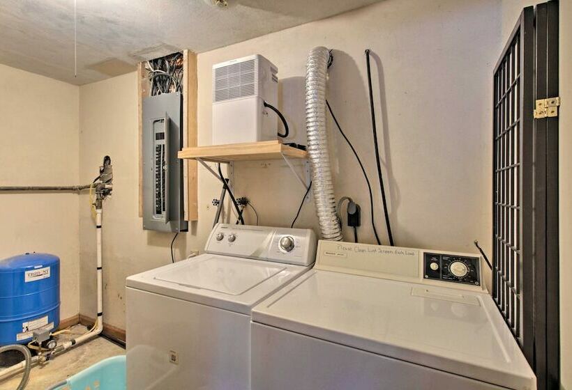 Lakefront Hiwassee Home W/ Private Dock & Deck!