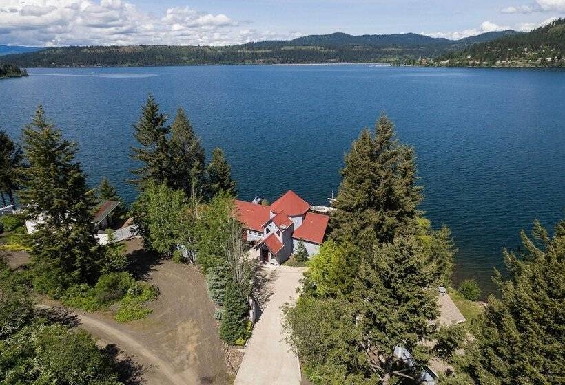 Lakefront Home W/ Boat Dock In Coeur D Alene Area!