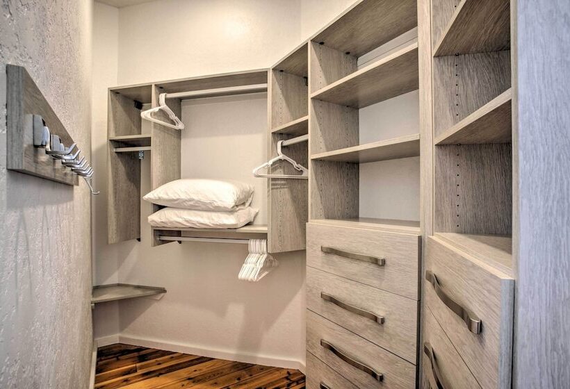 Lakefront Home W/ Boat Dock In Coeur D Alene Area!