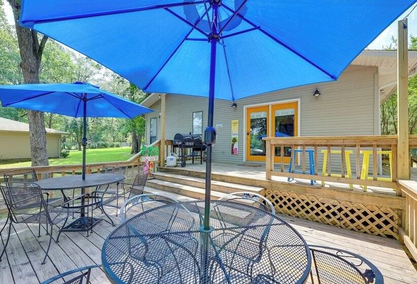 Lakefront Home W/ Deck In Hot Springs!